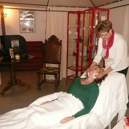 D'hotes Et Roulotte Au Bonheur Du Parc Bed & Breakfast