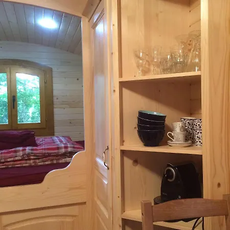 D'hotes Et Roulotte Au Bonheur Du Parc 3*