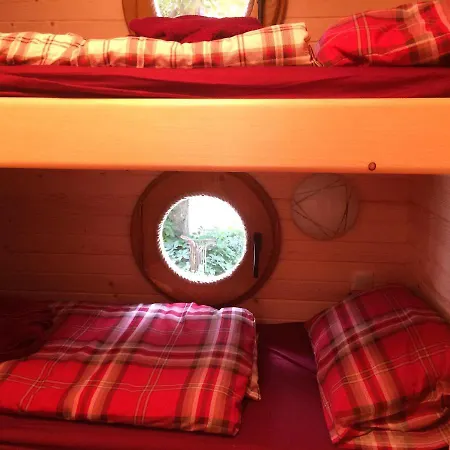 D'hotes Et Roulotte Au Bonheur Du Parc