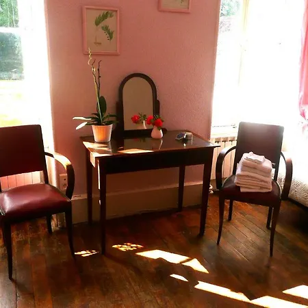 D'hotes Et Roulotte Au Bonheur Du Parc Bed & Breakfast 3*