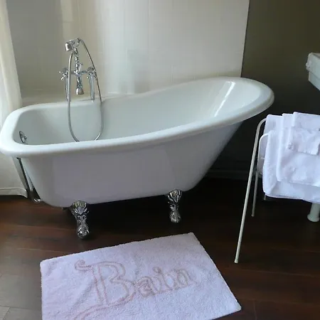 D'hotes Et Roulotte Au Bonheur Du Parc Bed & Breakfast 3*