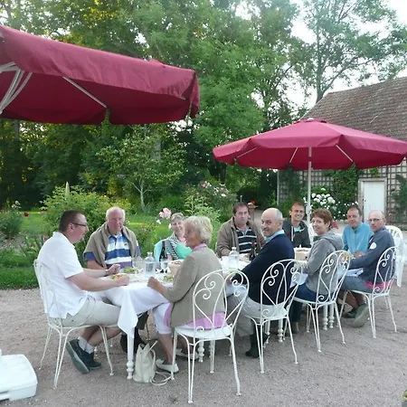 D'hotes Et Roulotte Au Bonheur Du Parc Panzió Le Breuil