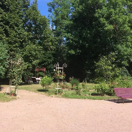Frühstückspension Au Bonheur Du Parc D'hotes Et Roulotte