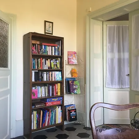 D'hotes Et Roulotte Au Bonheur Du Parc Le Breuil (Allier)