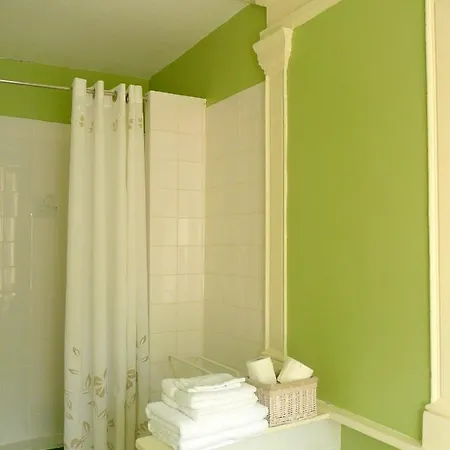 D'hôtes Au Bonheur Du Parc Couette-café Le Breuil (Allier)