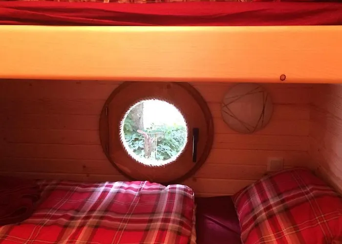 D'hotes Et Roulotte Au Bonheur Du Parc