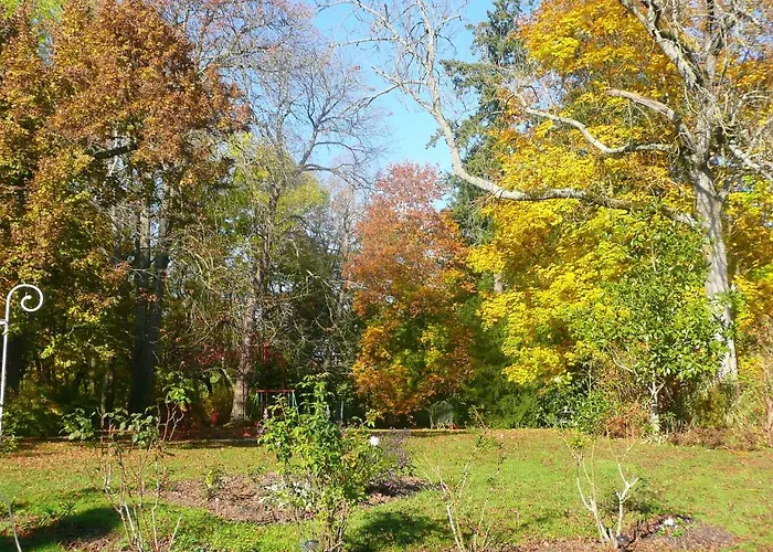 D'hotes Et Roulotte Au Bonheur Du Parc 3* Le Breuil (Allier)