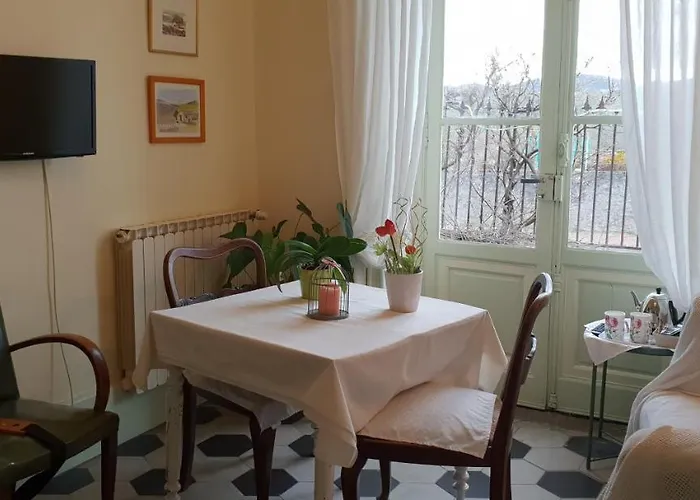 D'hotes Et Roulotte Au Bonheur Du Parc 3*